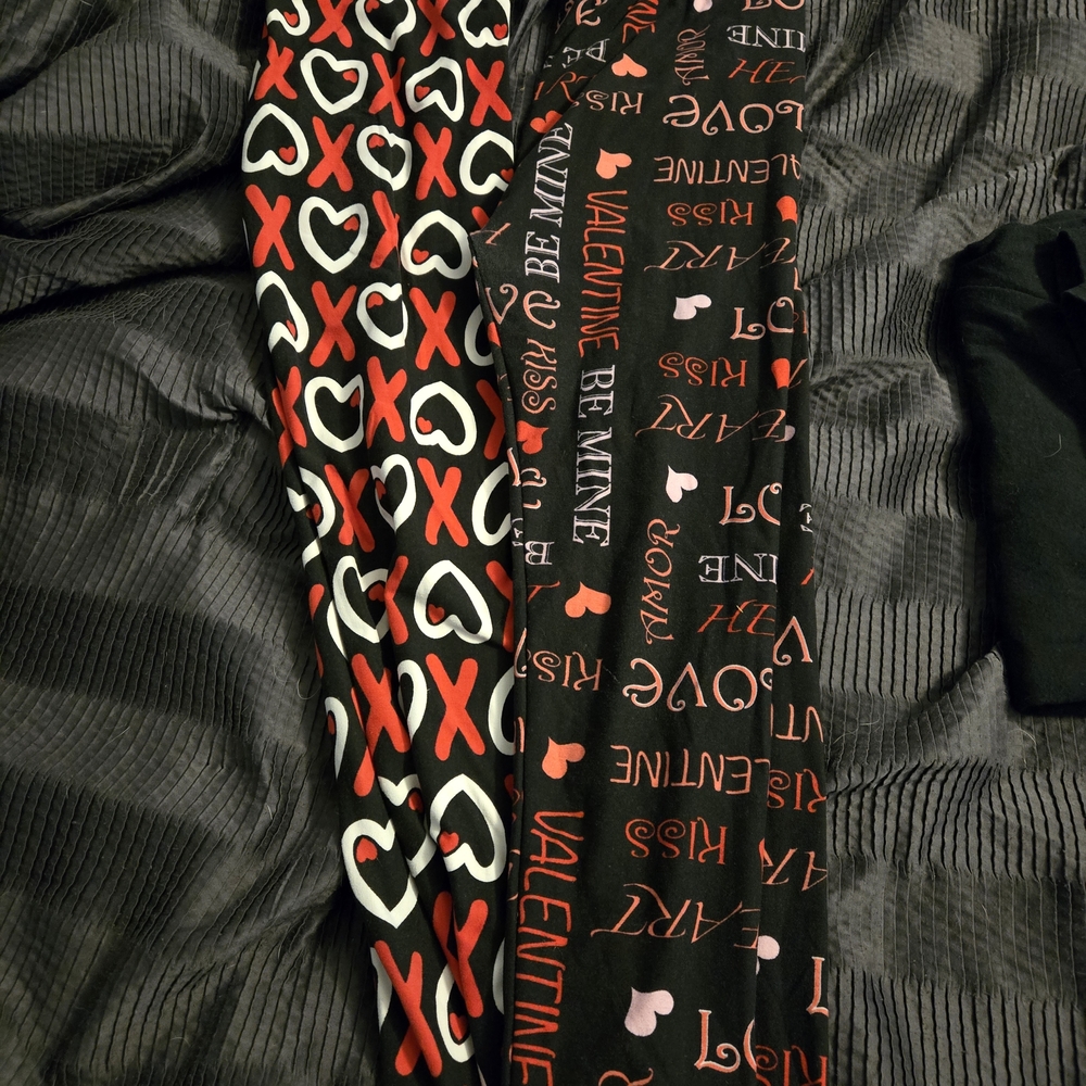 Heart and Love Pattern Leggings
